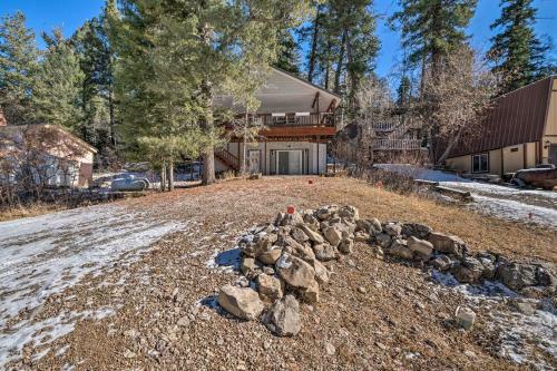 Pet-friendly Cabin - 5 Mins To Ski Cloudcroft Mtn!