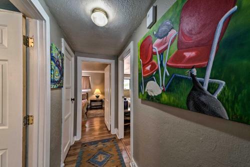 Cozy Outdoorsy Haven By Golf Course With Deck!