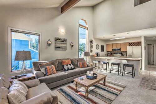 Bright Townhome - 1 Mi To Downtown Cloudcroft