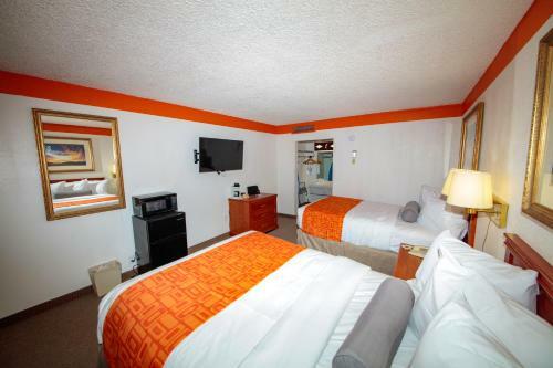 Hotel Howard Johnson By Wyndham Gallup