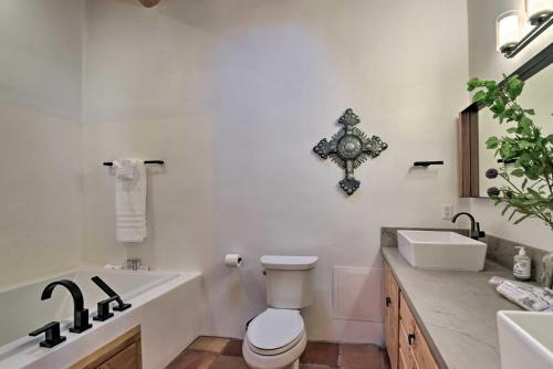 Updated El Prado Home With Game Room And Mtn Views