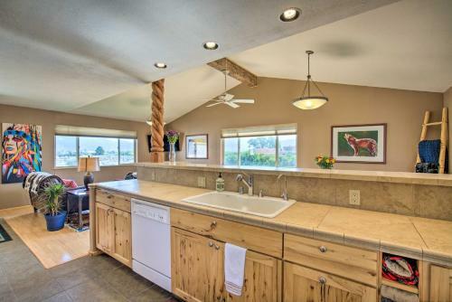 Secluded Desert Home With Fire Pit 3 Mi To Taos