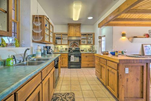 Adobe Home With Screened Patio - 3 Mi To Nmsu!