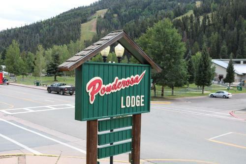 Hotel Ponderosa Lodge