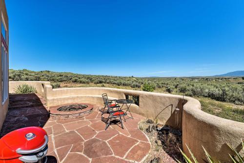 Rancho De Taos House With Balcony And Panoramic Views!