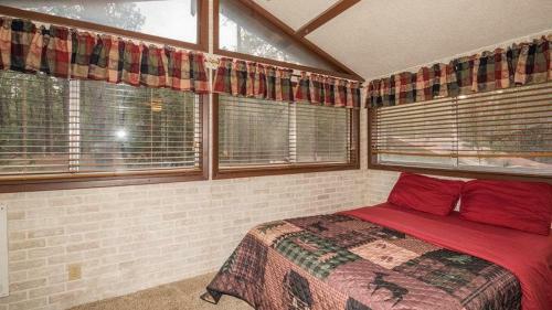 Whispering Pine Cabins-coyote