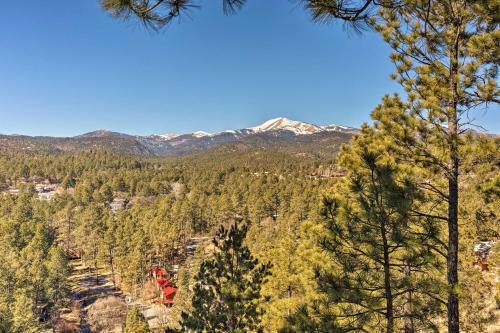 Apartamento Lavish Condo With 2 Decks - 5mi To Ruidoso Downs
