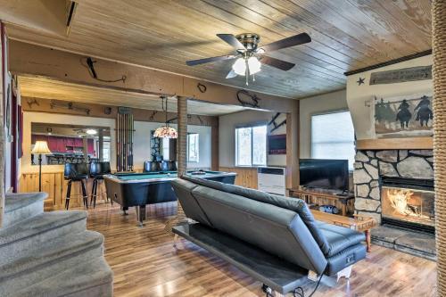 Apartamento Lavish Condo With 2 Decks - 5mi To Ruidoso Downs