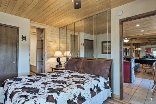 Apartamento Lavish Condo With 2 Decks - 5mi To Ruidoso Downs