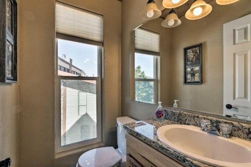 Apartamento Lavish Condo With 2 Decks - 5mi To Ruidoso Downs
