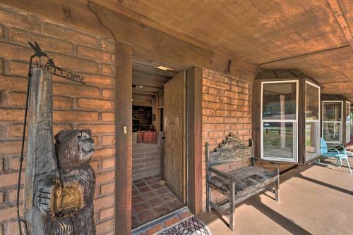 Rustic Ranch Retreat - 16 Mi To Ski Apache!