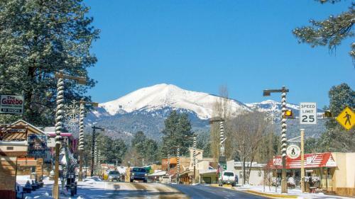 Whispering Pine Cabins- Bear Country-upper Canyon