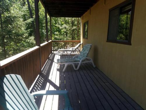 Lazy Bear Cabin