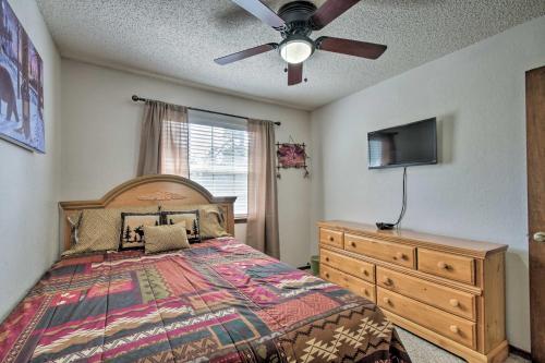 Cozy Bear Hill Cabin With Hot Tub And Game Room!