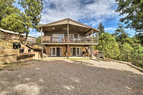 Cozy Bear Hill Cabin With Hot Tub And Game Room!