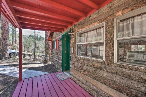 Apartamento Ruidoso Getaway With Deck - Walk To Downtown!