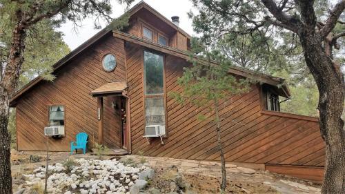 Lowkeys Lodge