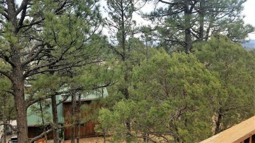Lowkeys Lodge
