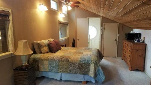 Lowkeys Lodge