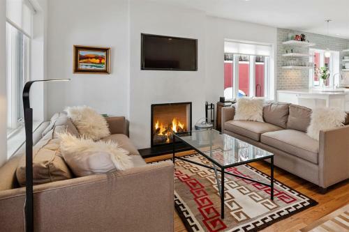 Casa Rojo - Sleek And Comfortable, Blocks From The Plaza