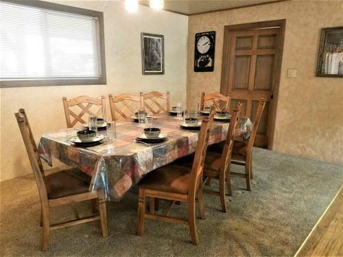 Rivers Edge Cabin - Cozy Cabins Llc