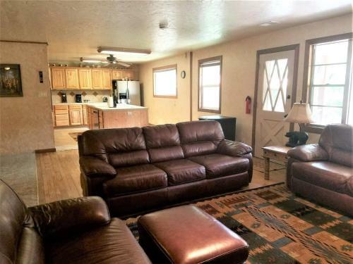 Rivers Edge Cabin - Cozy Cabins Llc