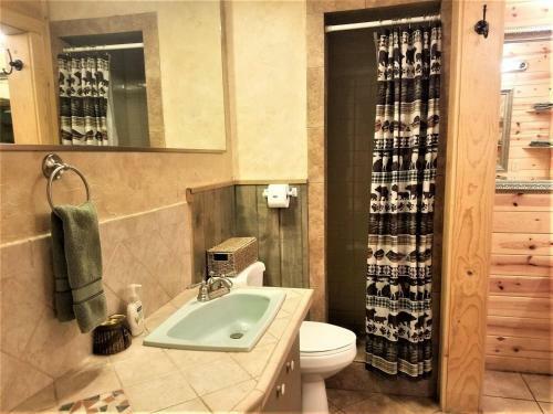 Rivers Edge Cabin - Cozy Cabins Llc