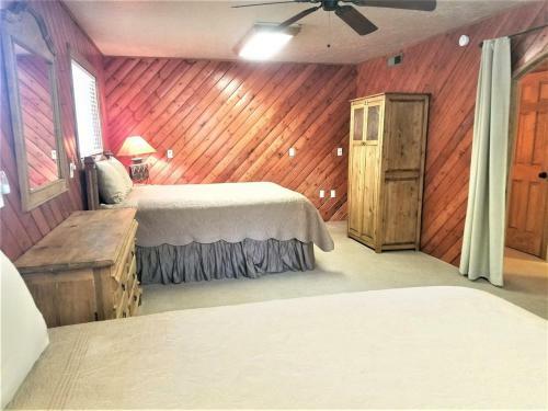 Rivers Edge Cabin - Cozy Cabins Llc