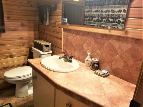 Rivers Edge Cabin - Cozy Cabins Llc