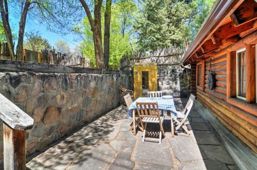 Charming Santa Fe Studio Cabin With Sauna And Patio!