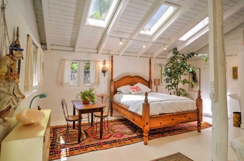 Charming Santa Fe Studio Cabin With Sauna And Patio!