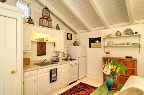 Charming Santa Fe Studio Cabin With Sauna And Patio!