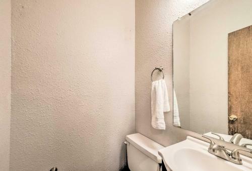 Apartamento Spacious Condo, Mins To Midtown With Grill And Views!