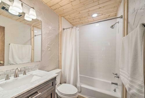 Apartamento Spacious Condo, Mins To Midtown With Grill And Views!
