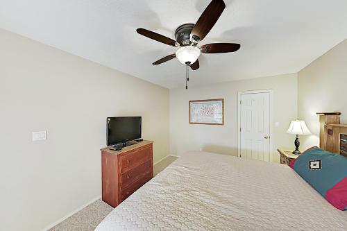 Apartamento New Listing! Quiet Condo 1 Block From Railyard Condo