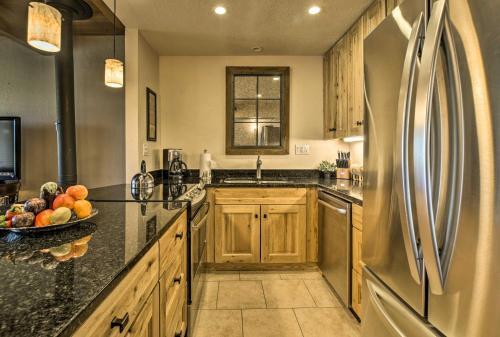 Apartamento Adobe-style Abode With Amenities - Walk To Plaza!