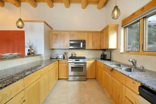 Bishop`s Lodge Villa 43d
