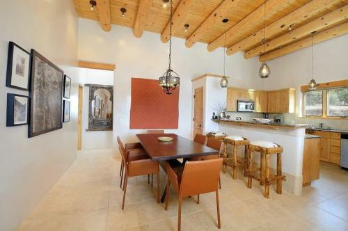 Bishop`s Lodge Villa 43d