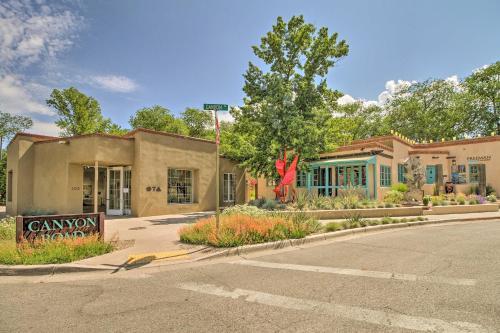 Adobe Townhome With Private Patio Less Than 1mi To Canyon Road
