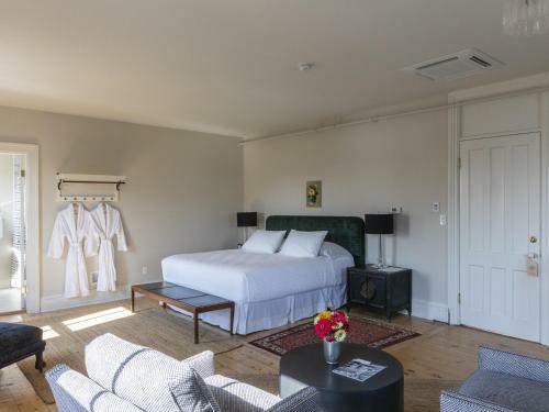 Stewart House Hotel