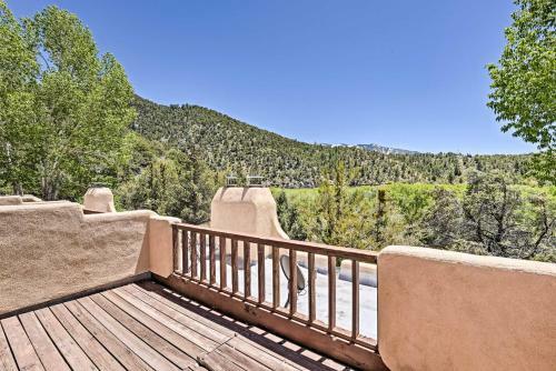 Apartamento Valdez Adobe Condo With Balcony- 8mi To Taos Ski