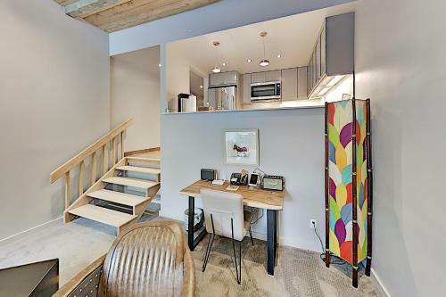 Apartamento Steps To Slopes! Designer Mountain-view Condo Condo