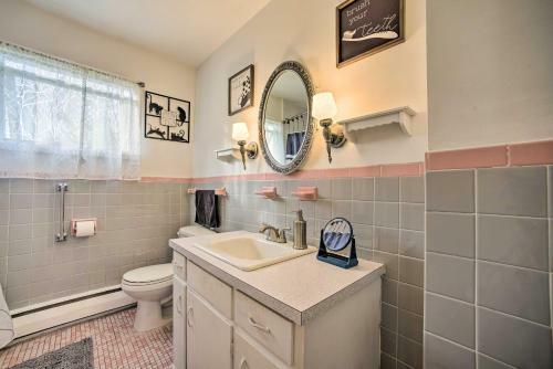 Pet-friendly Home In Capital District Region!