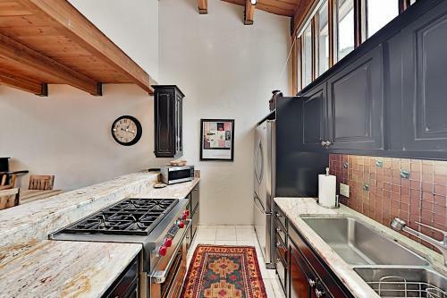 Apartamento Walk To Slopes! Designer Condo With Ski Locker Condo