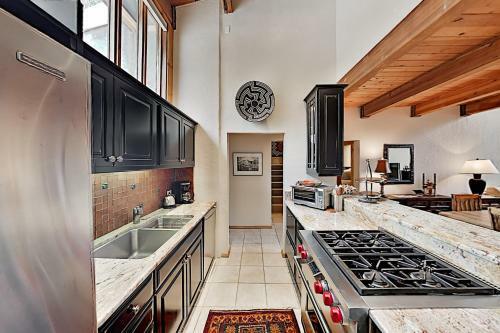 Apartamento Walk To Slopes! Designer Condo With Ski Locker Condo