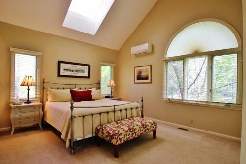 19 Oak House Home