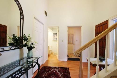 19 Oak House Home