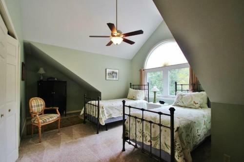 19 Oak House Home