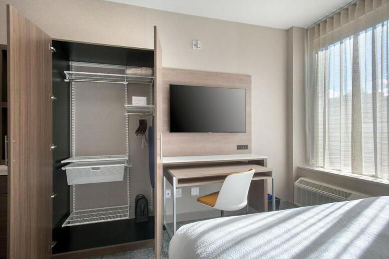 Hotel Towneplace Suites By Marriott New York Brooklyn