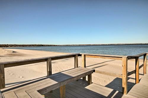 Home In Long Island Wine Country - Walk To Beach!